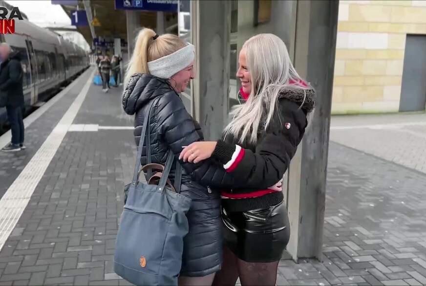 HIGH FIVE mit Lara CUMKitten von Lady-Tamara