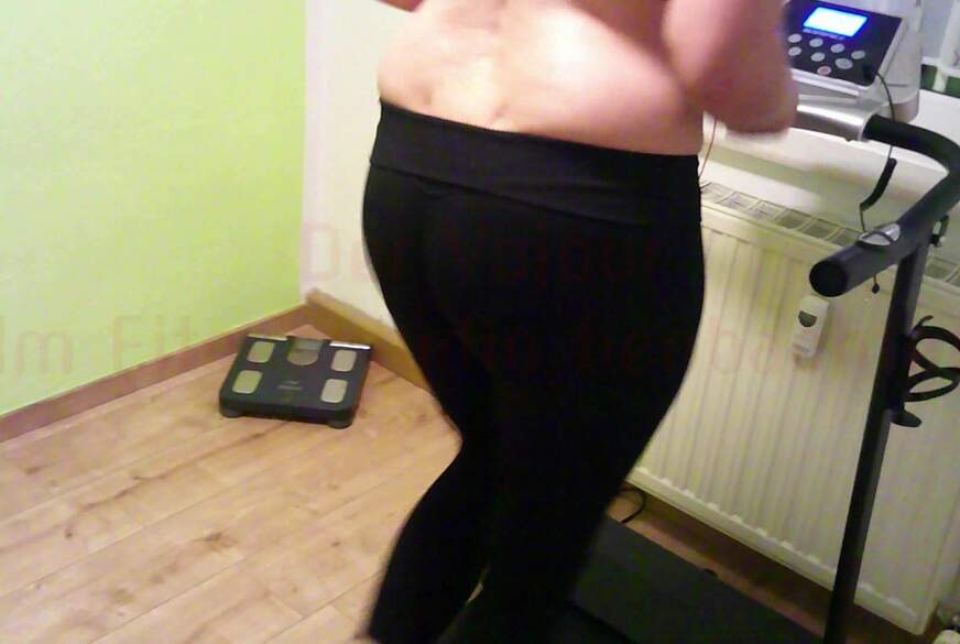 Sexy-Dany: Spanner beobachet mich im Fittness Studio