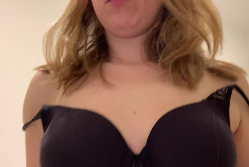 secret-b**terfly: Es gibt einengende L****g Natursekt für euch