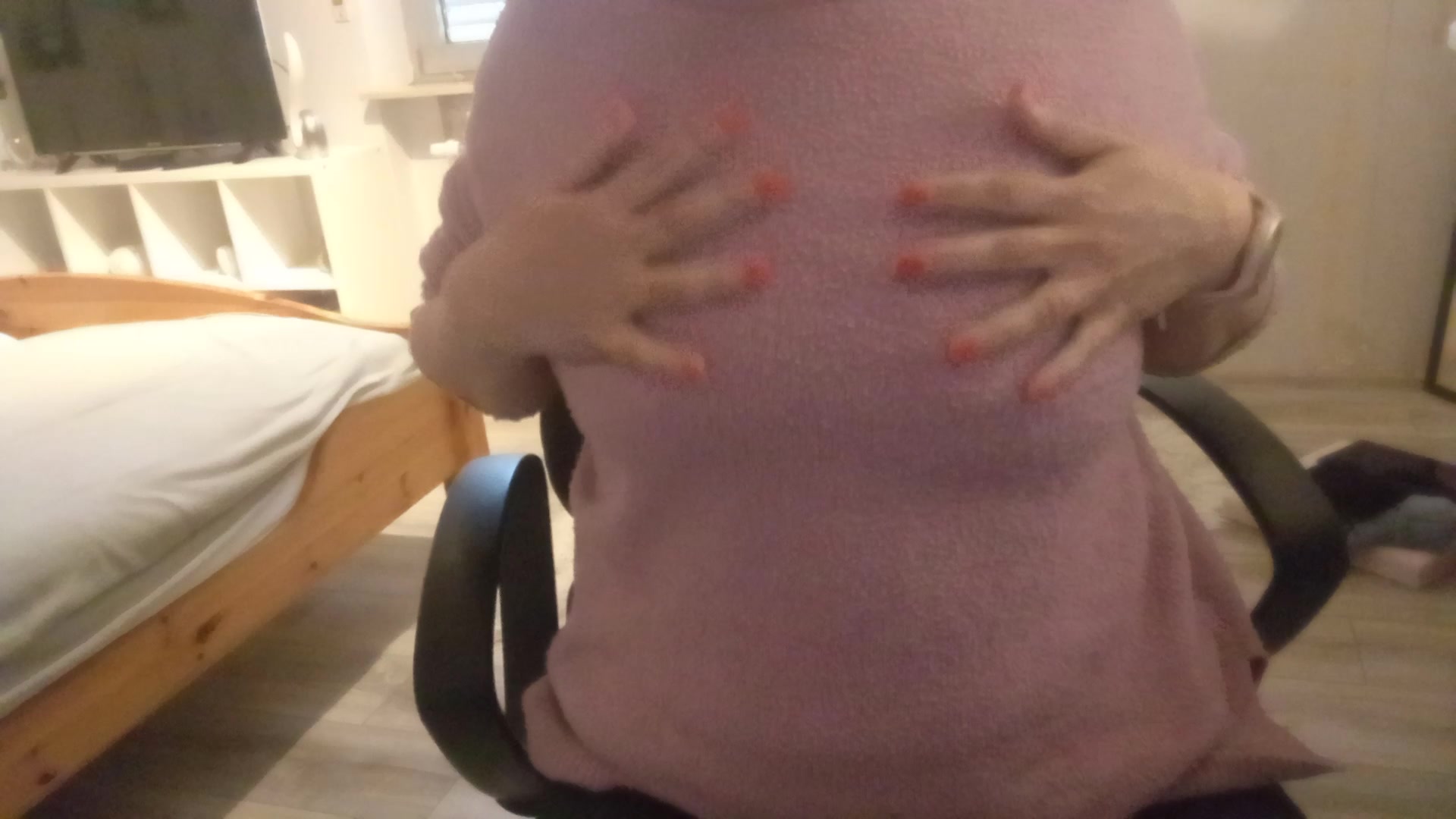 Während des chattens , läuft bei mir immer das Kopfkino und dabei wurde ich so geil das ich es mir gleich mal mit mennem Dildo UND Vibrator besorgen musste, also doppelt die Muschi verwöhnt #dildo #geilwerden #chat