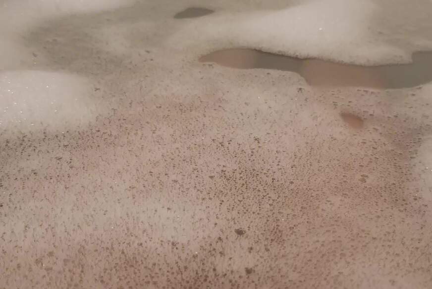 Sexylady7: Frisch aus der Badewanne...