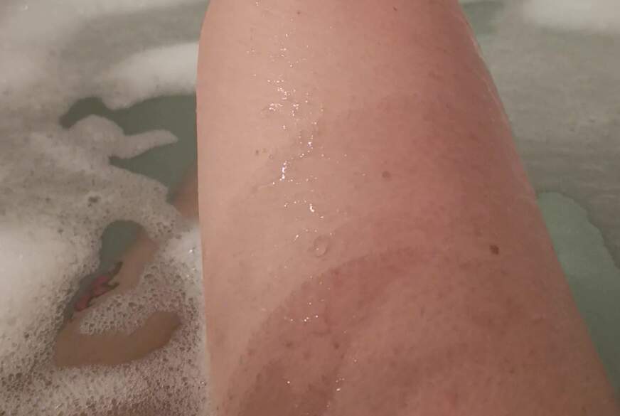 Sexylady7: Frisch aus der Badewanne...
