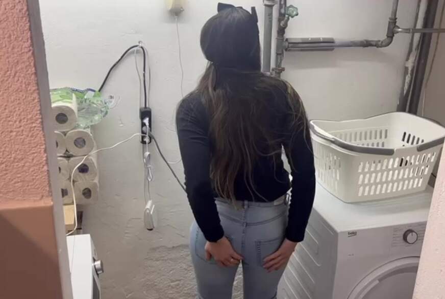 G*****t im Waschraum und in die Jeans von Stella-Hoti