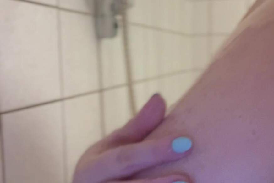 LoreensKiss: Ich bin Duschen ... Kommst du mit