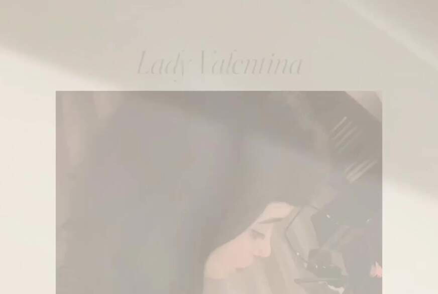 S*****nchen f***st Füsse! von Lady-Valentina