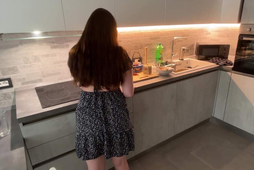 Ellynora: Eheh**e auf dem Küchentisch b*****t