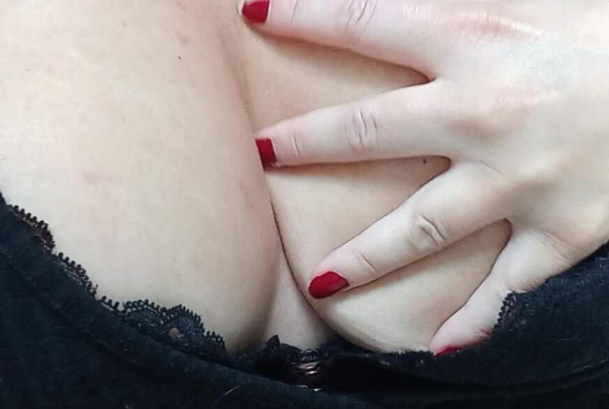 ChubbysSecret: BOOBIES