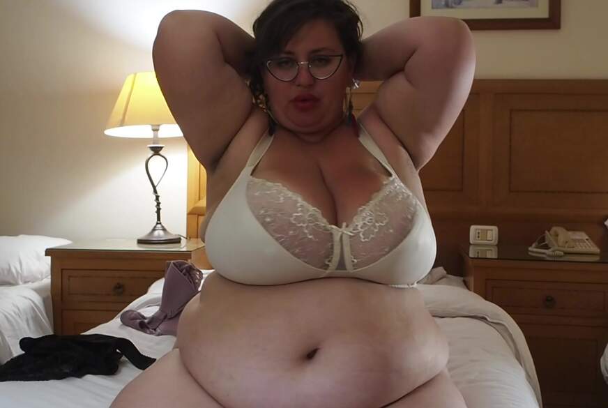NinaDoll: Model bras for u
