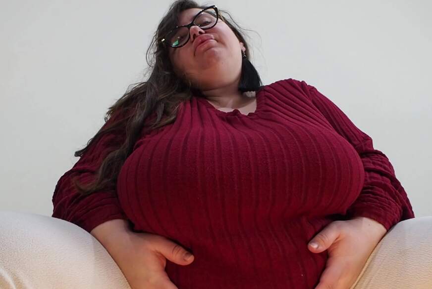 NinaDoll: tease u with my red sweater