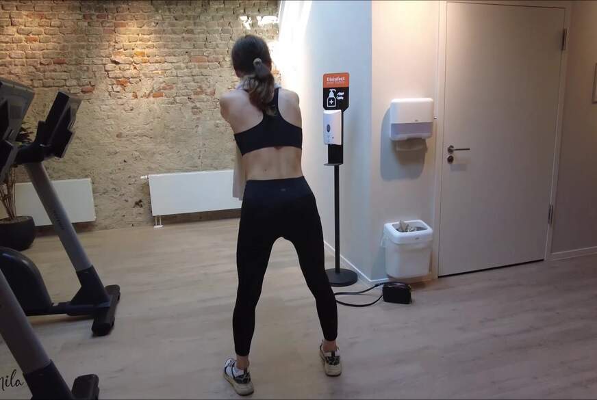 D***y B****t!!! TRANS GIRL im Fitnessstudio aufgerissen! von Lina-Mila pic2