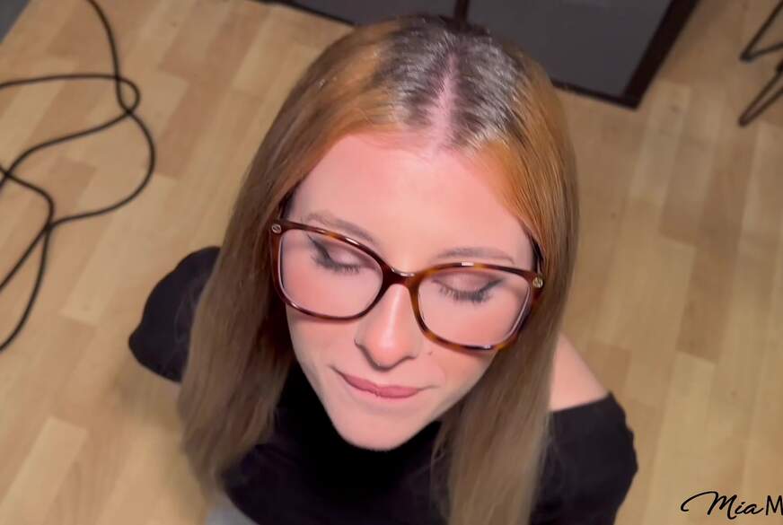 MiaMinou: H**t in den Mund g*****t - Floppy B**wjob vom Feinsten