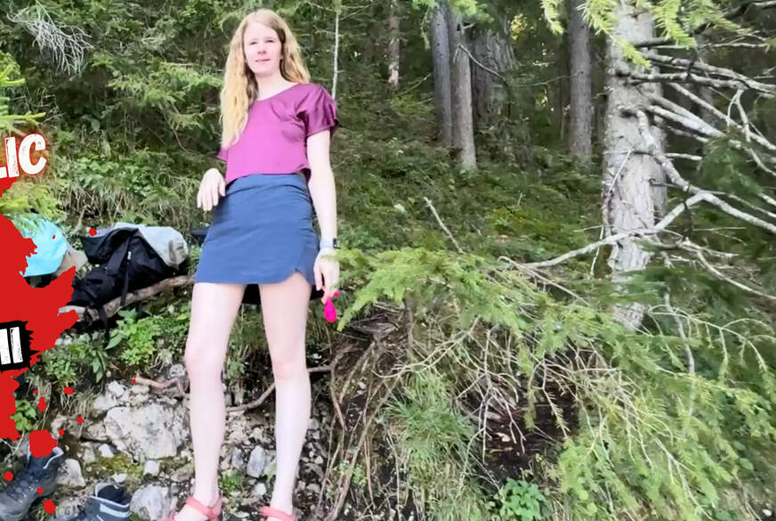 Bikergirl-97: Extrem Public! Notgeiles T**n besorgt es sich am Eibs