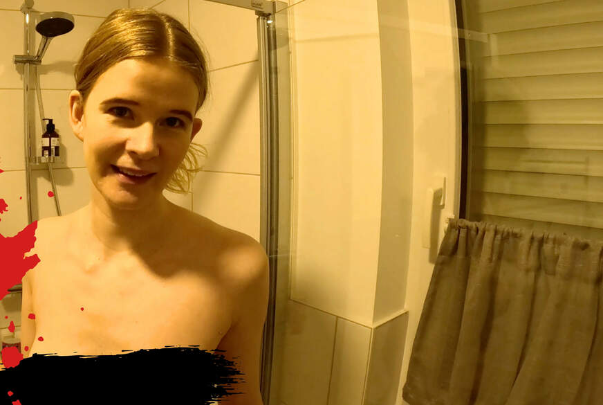 Bikergirl-97: Erstes mal für j***e T**n S******e! A**le NS Dusche! Den D**m bis zum Rand voll