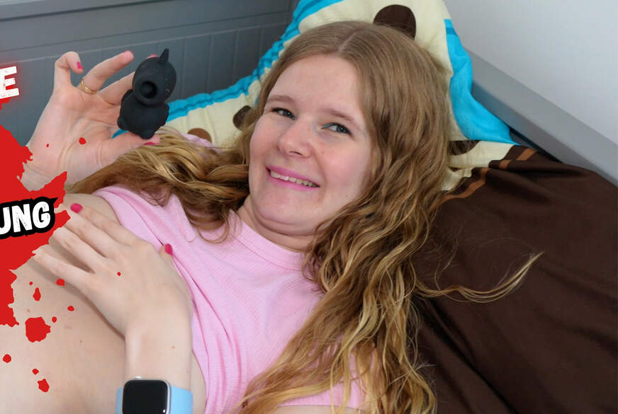 Bikergirl-97: T**ngirl f*****t sich heimlich im Zimmer