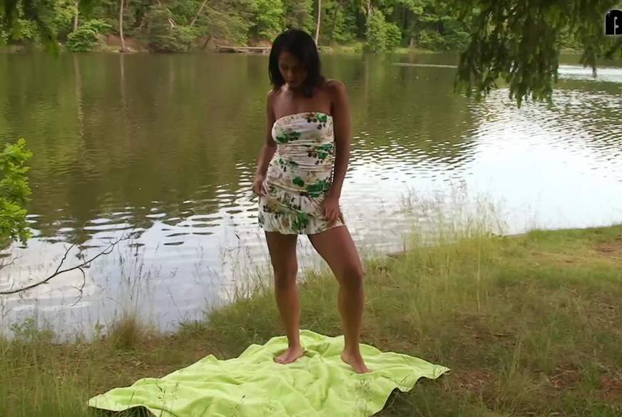 Im Sommerkleid, so laufe ich am liebsten von Alexandra-Pink