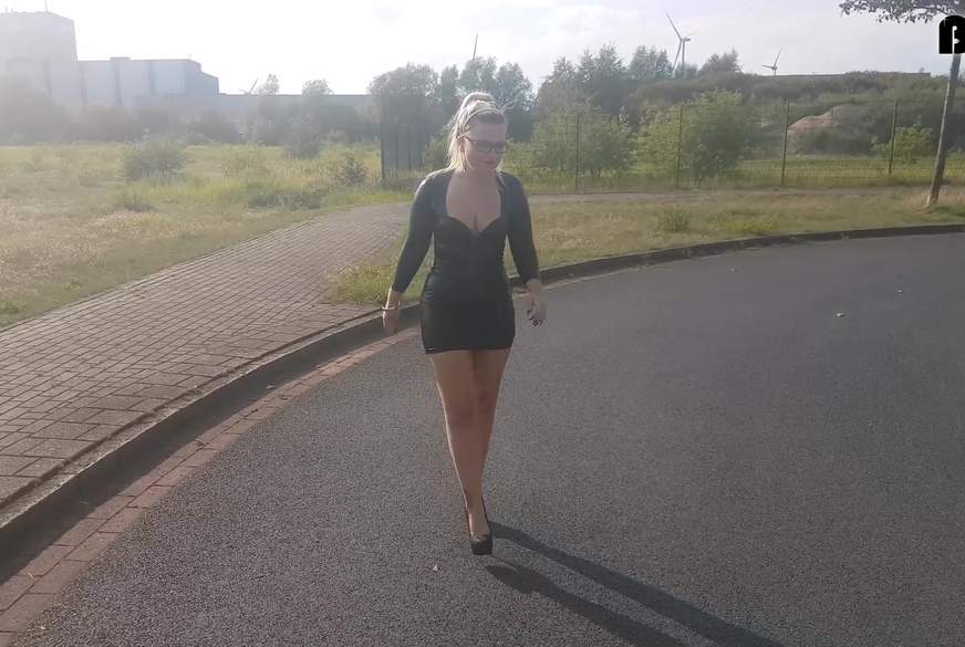 Gib mir S****a, deine S******e lässt dich eh nicht ran! von MariellaSun pic1