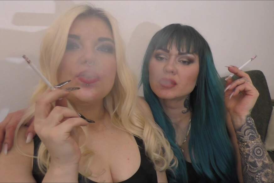 Smoking Latex Dominas! von MariellaSun