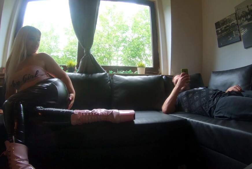 MariellaSun: Big Booty Wetlook F*********g!