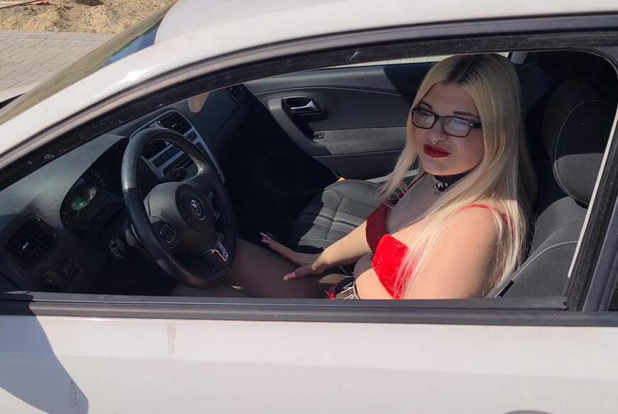 MariellaSun: F****l für die Bimbo B***h!