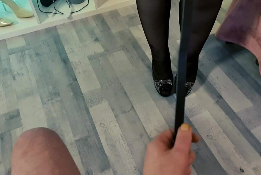 MariellaSun: Extrem D********t B***h!