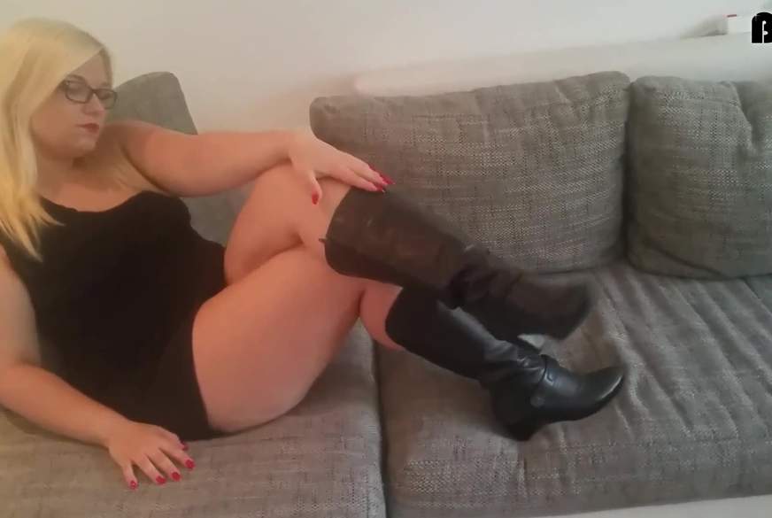 Foot and Body Teasing und geil g*******t von MariellaSun pic1