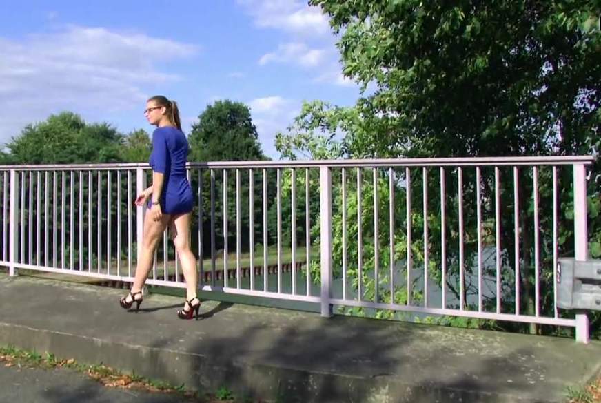 F***enpräsentation auf der Brücke von sexy-engel pic1
