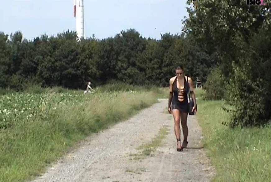 sexy-engel: Outdoor AO g*****t