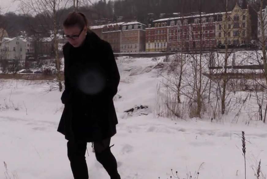 So p**st man L****r in den Schnee von sexy-engel pic3