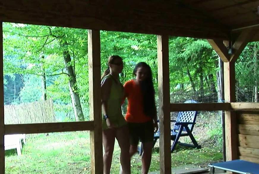 Girlfriendsex im Dschungelcamp von sexy-engel pic1