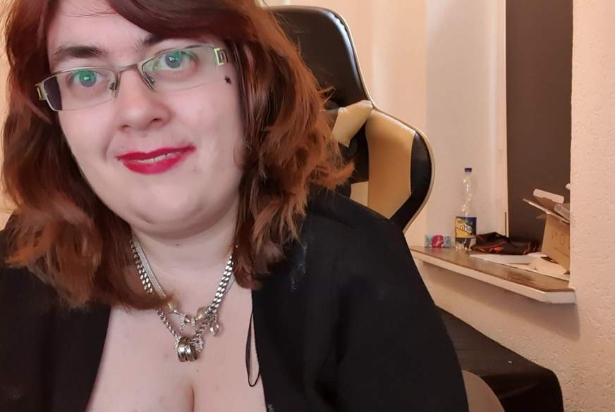 xXLuderXx3: F***enlippen mit rotem Lippenstift