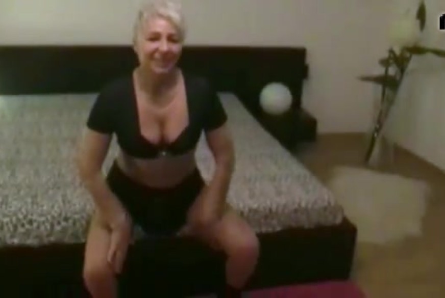 HotKim78: Vom Nachbar f****n und ans******n lassen!