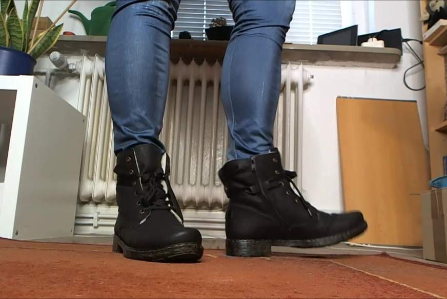 CashLadyVivian: Die Stiefelparade! Teil 3