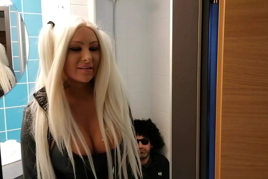 MilaElaine: User 1,5 Liter Nonstop in die F****e g*****t!