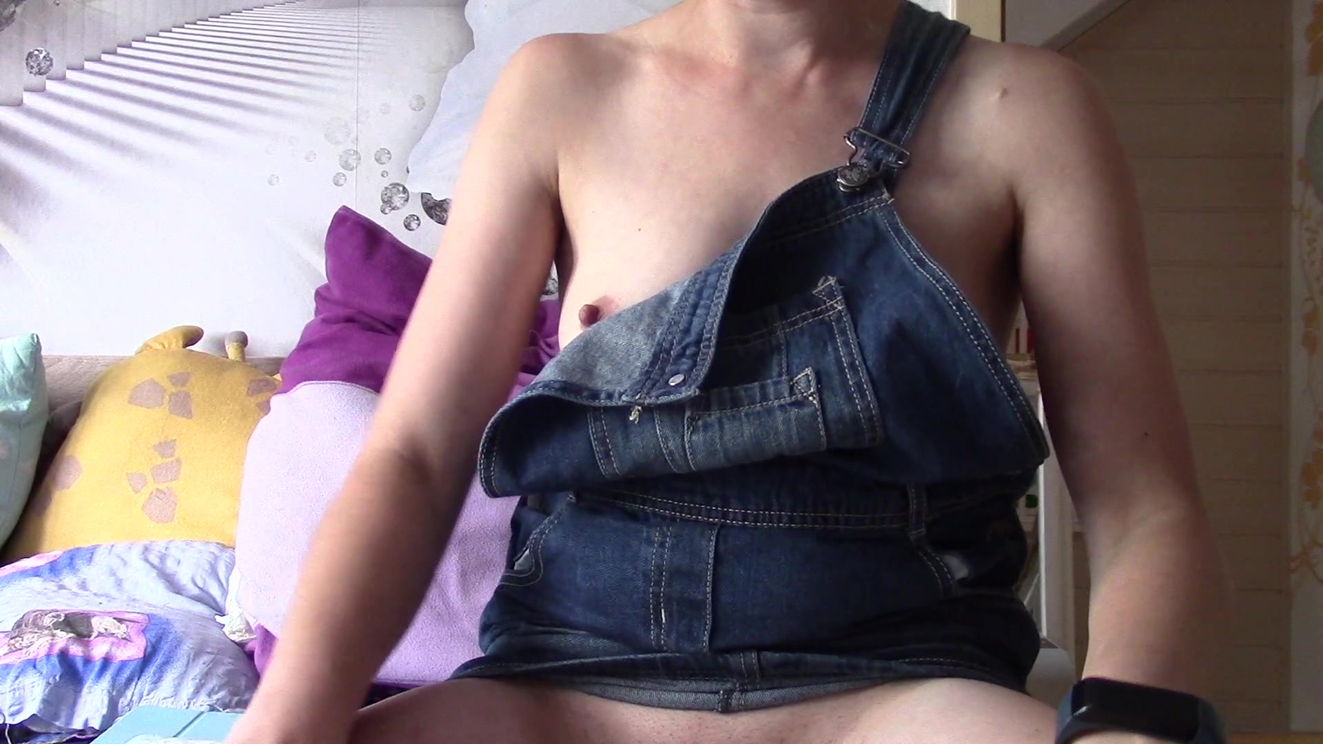 Na bringen die dich zum Spritzen loss schwanz raus mach mit !!!!