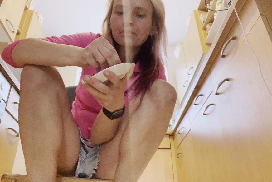 Erdbeeren versüßt Füsse - C******g von S-TE-FAN-I pic2