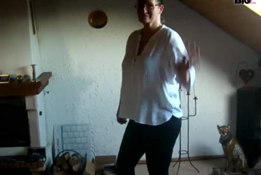 illymaus: Auf der Couch mit Strumpfhosen