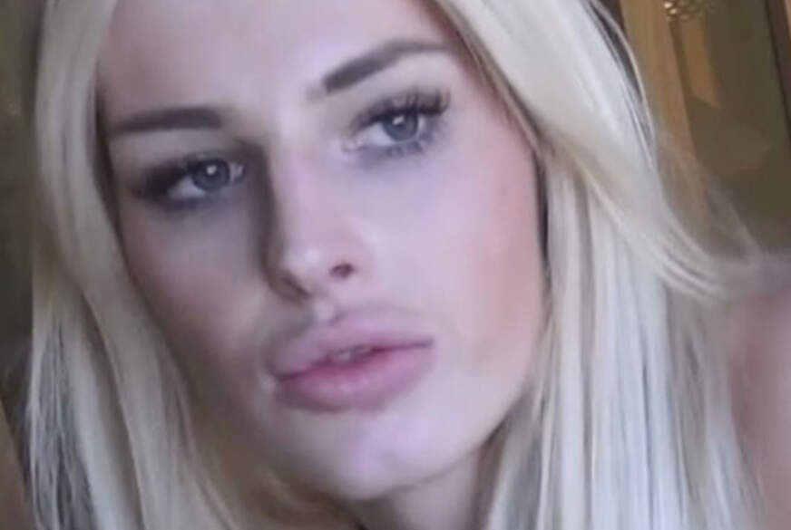 Tammy-Lynn: HOTEL F**k DATE! B*****t und v***********t!