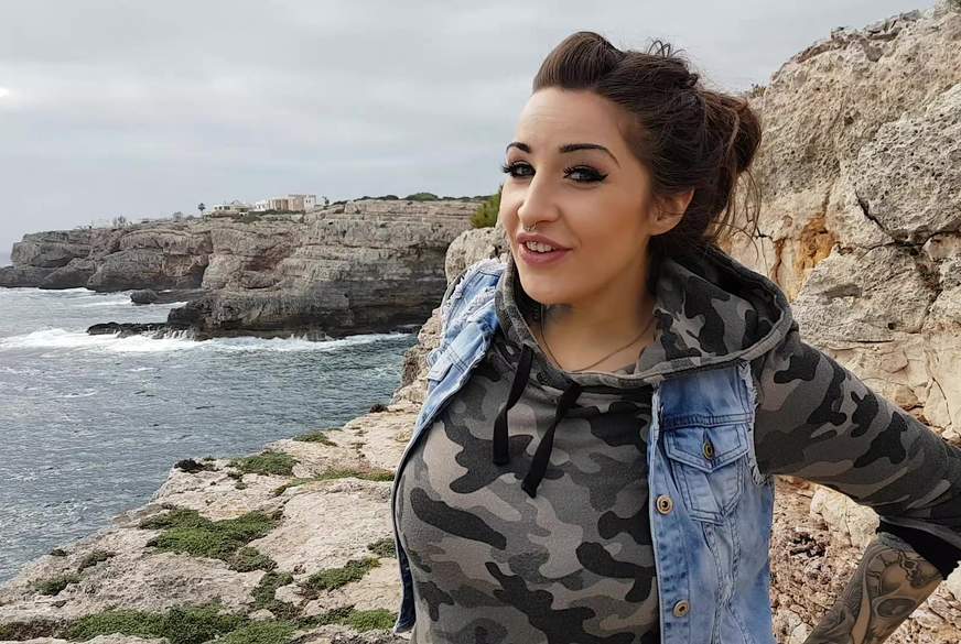 WildVicky: Spanier bekommt einen g******n