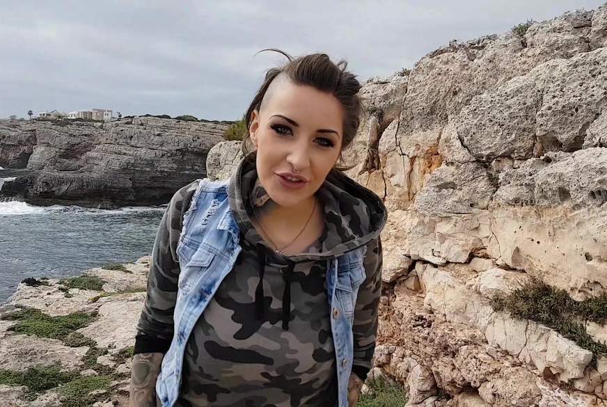 WildVicky: Spanier bekommt einen g******n