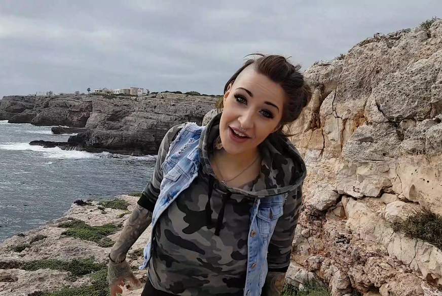 WildVicky: Spanier bekommt einen g******n