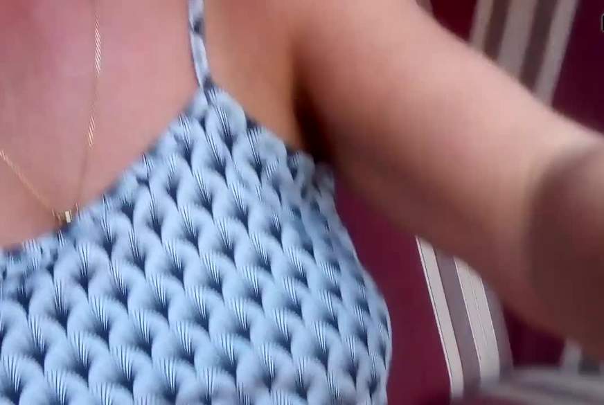 Hot-P***y66: F***e im Strandkorb