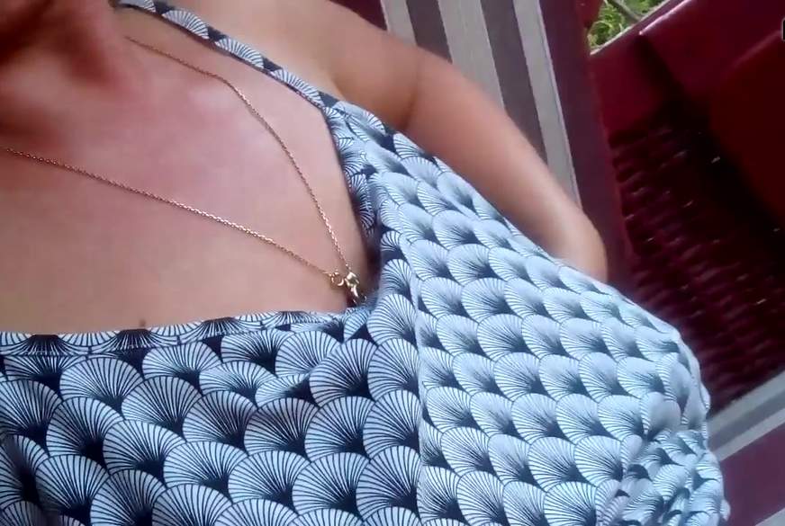 Hot-P***y66: F***e im Strandkorb