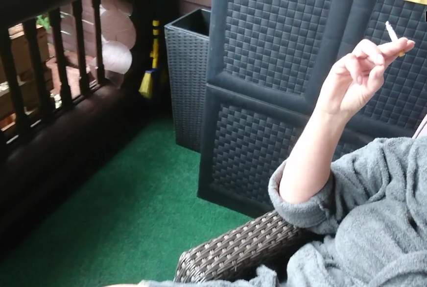 Hot-P***y66: Socken und Latschen   -Outdoor SMOKE-