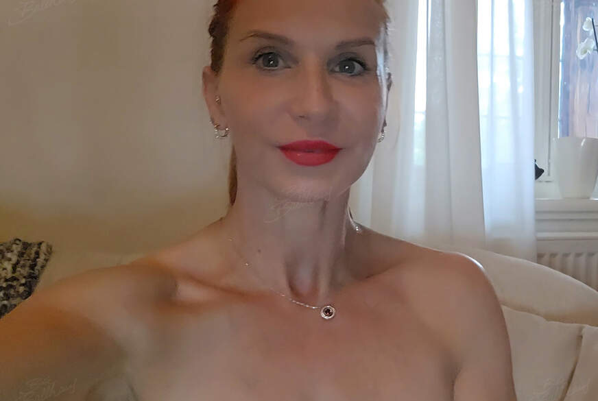 BettieBallhaus: Zärtliche Brust Massage für mich