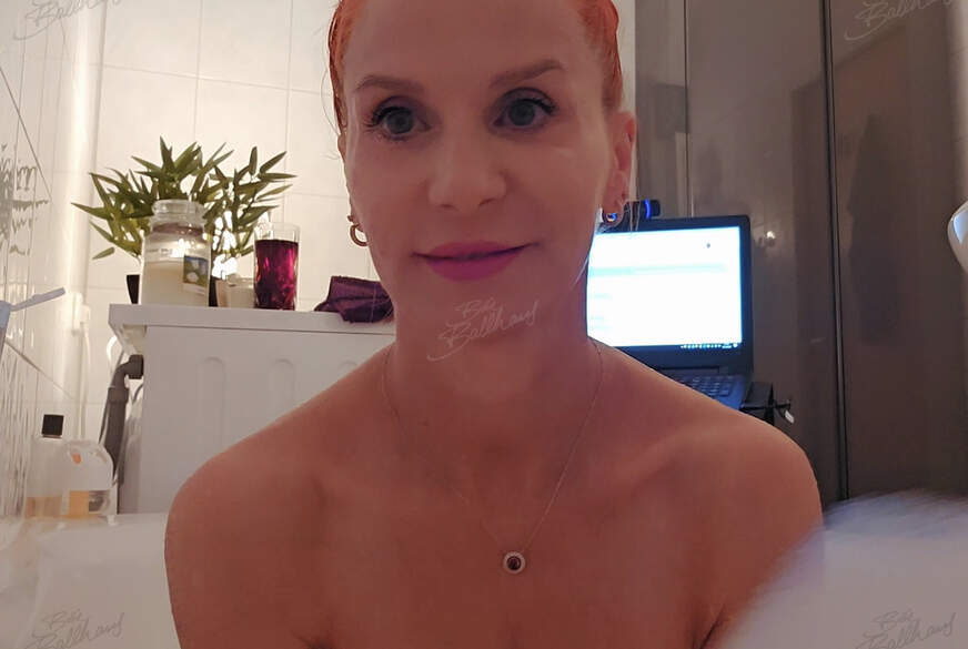 BettieBallhaus: Schau mir bei der Intimrasur zu