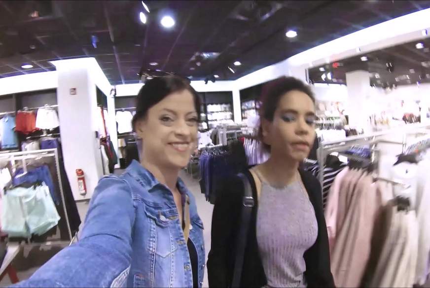 Von zwei heißen L**ern g*****t von LaraLua*a