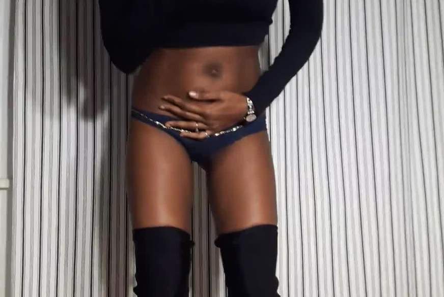 IvoryBeauty: African overknee high heel dance