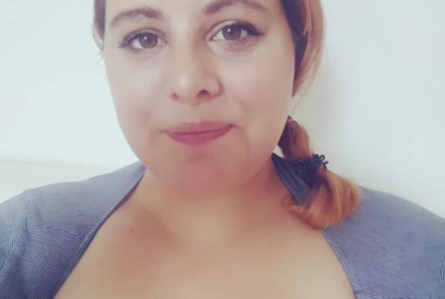 Wie tief passt die Riesenflasche in meine enge P***y? von Lina-Maus