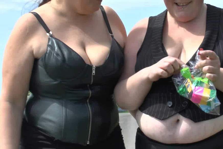 Toy- C******g und Strumpfhose zerreißen von sweetdesire pic1