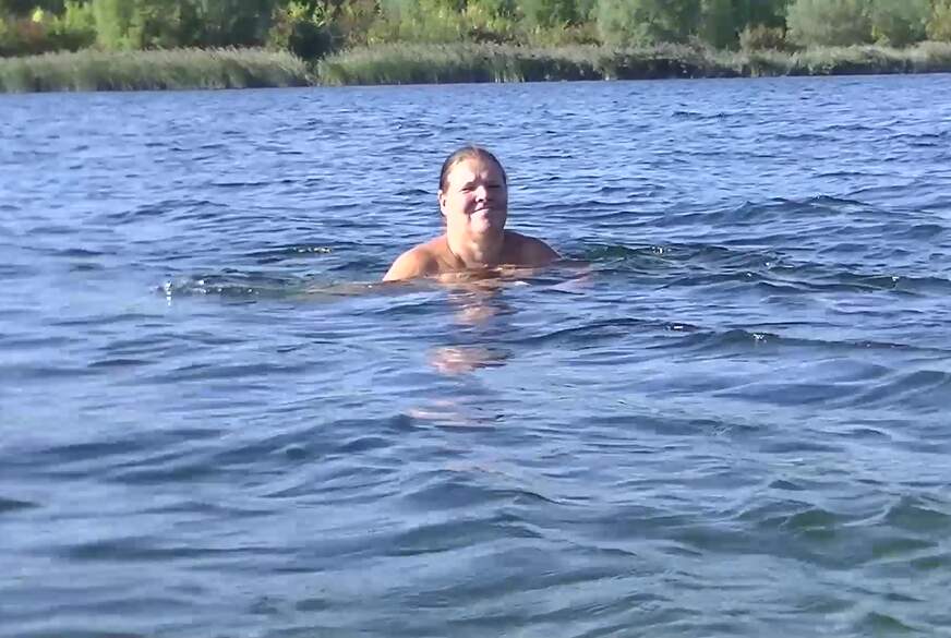 sweetdesire: Am FKK See Unterwasser gefilmt 2